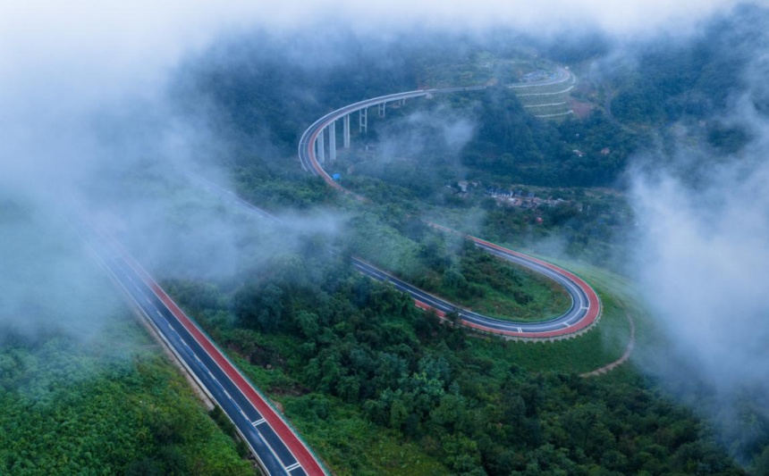 百里画廊藏盛景 千年古邑焕新颜