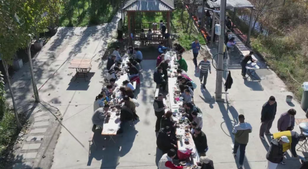 晚熟富硒葡萄开园 采摘游玩乐趣多​